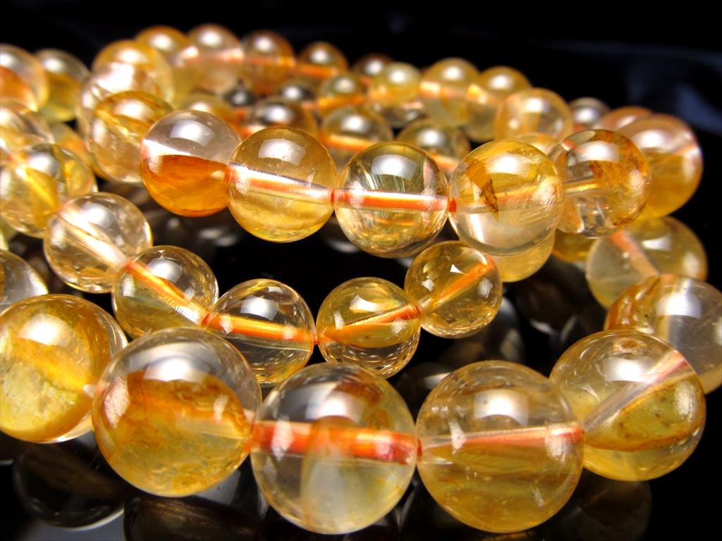 イエローライモナイトとは？産地・硬度と天然石の特徴 